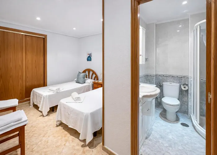 Apartment Apartment Near Levante Beach With Pool & Parking