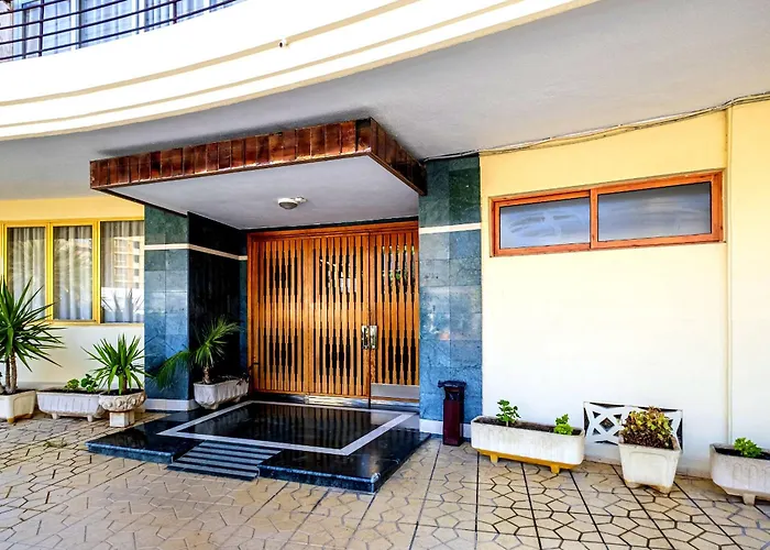 Apartment Near Levante Beach With Pool & Parking Apartment